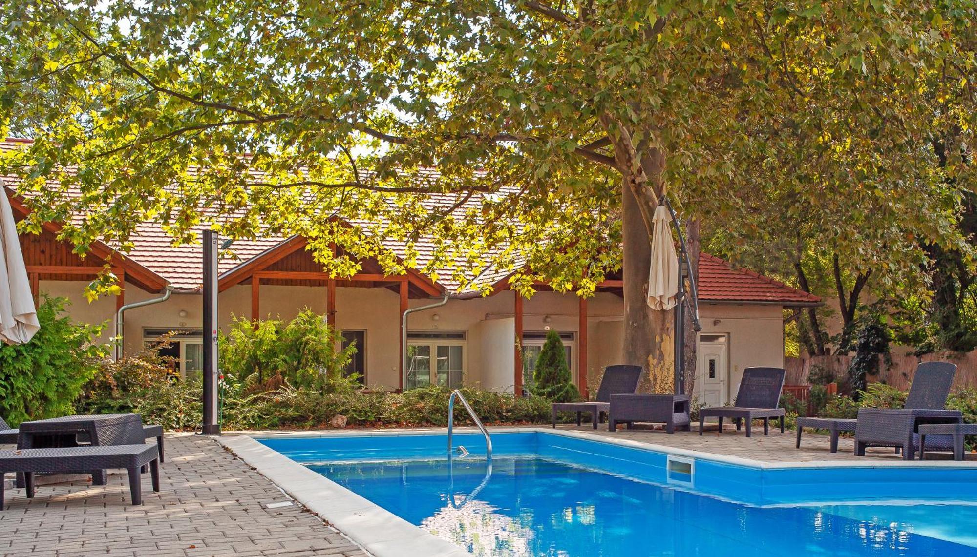 Platan Aparthotel